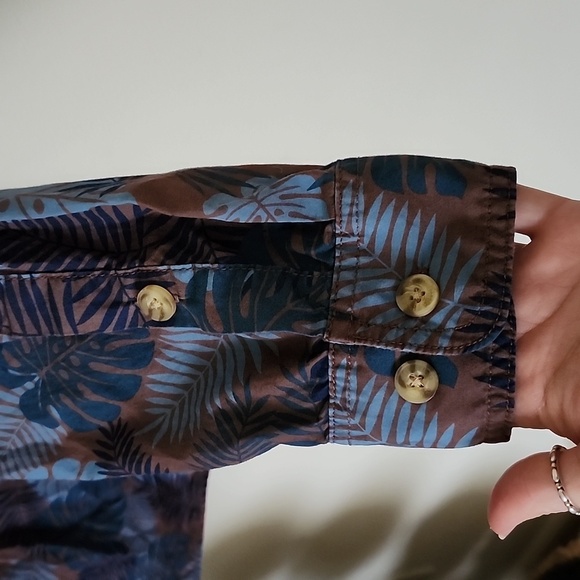 Duluth Trading Co Palm Leaf Print Long Sleeve Button Down Shirt. Tropical. - Picture 8 of 8